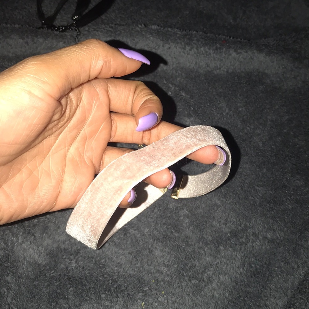 Light pink choker